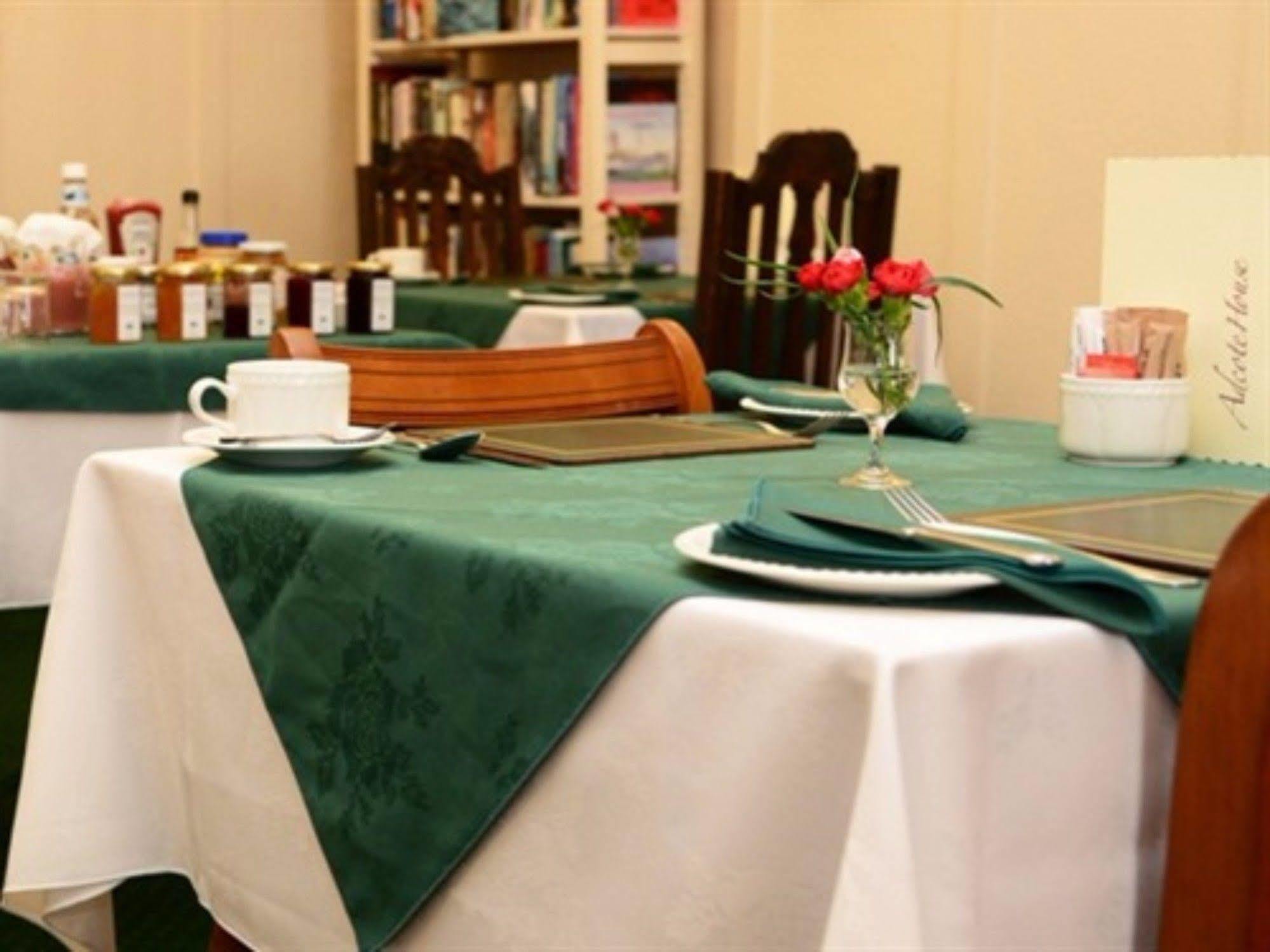 Adcote House (Adults Only) 호텔 랜디드노 외부 사진
